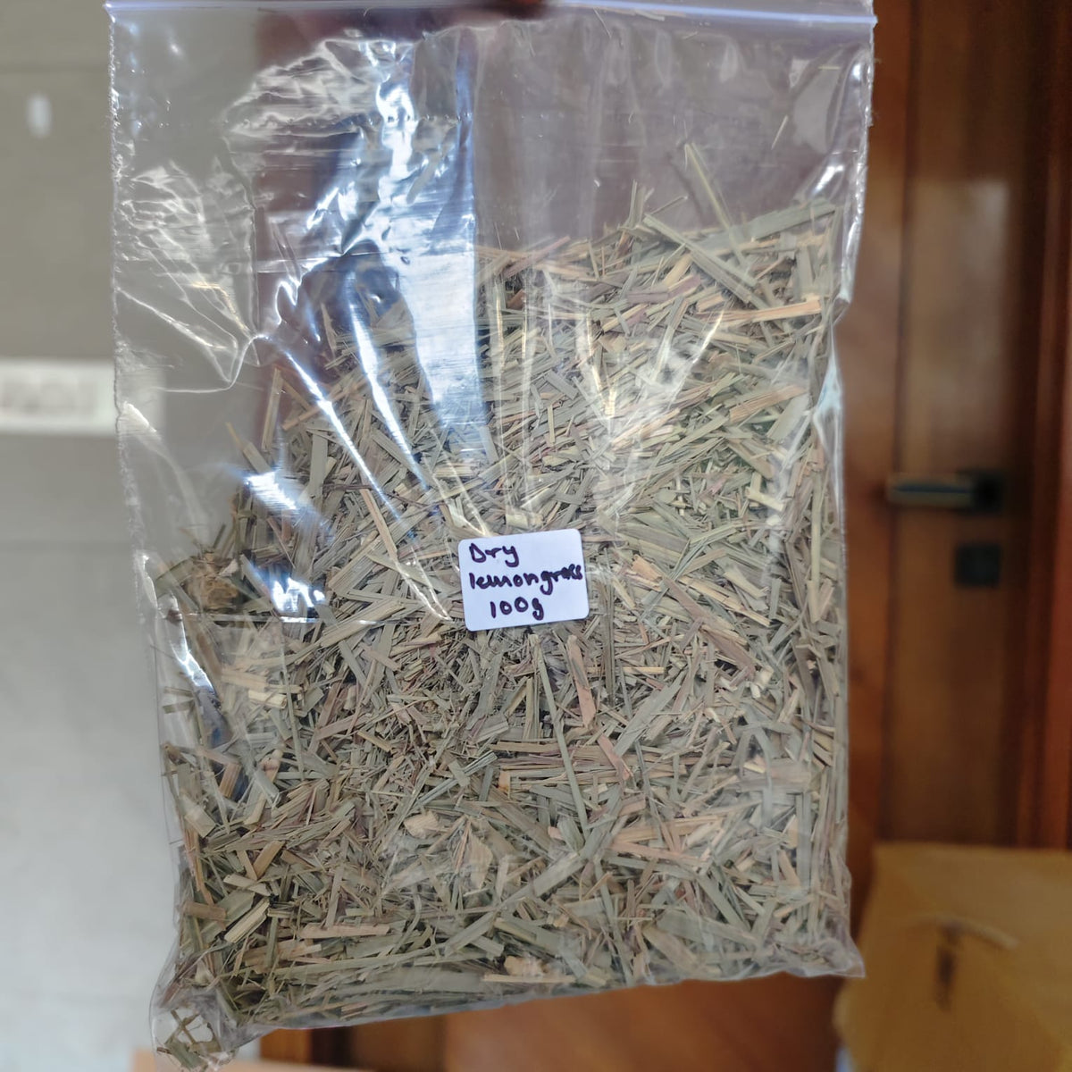 DRY LEMONGRASS