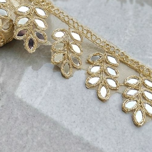 DECORATIVE LACES 01
