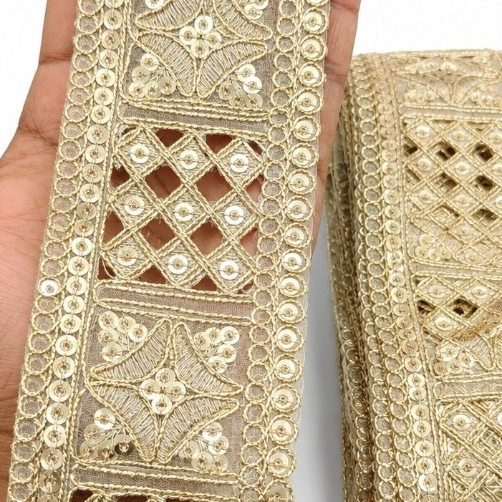 DECORATIVE LACES 01