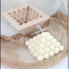 BUBBLE PYRAMID CANDLE 0173