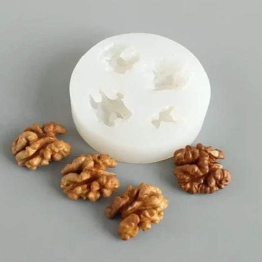 Walnut Mould 0080