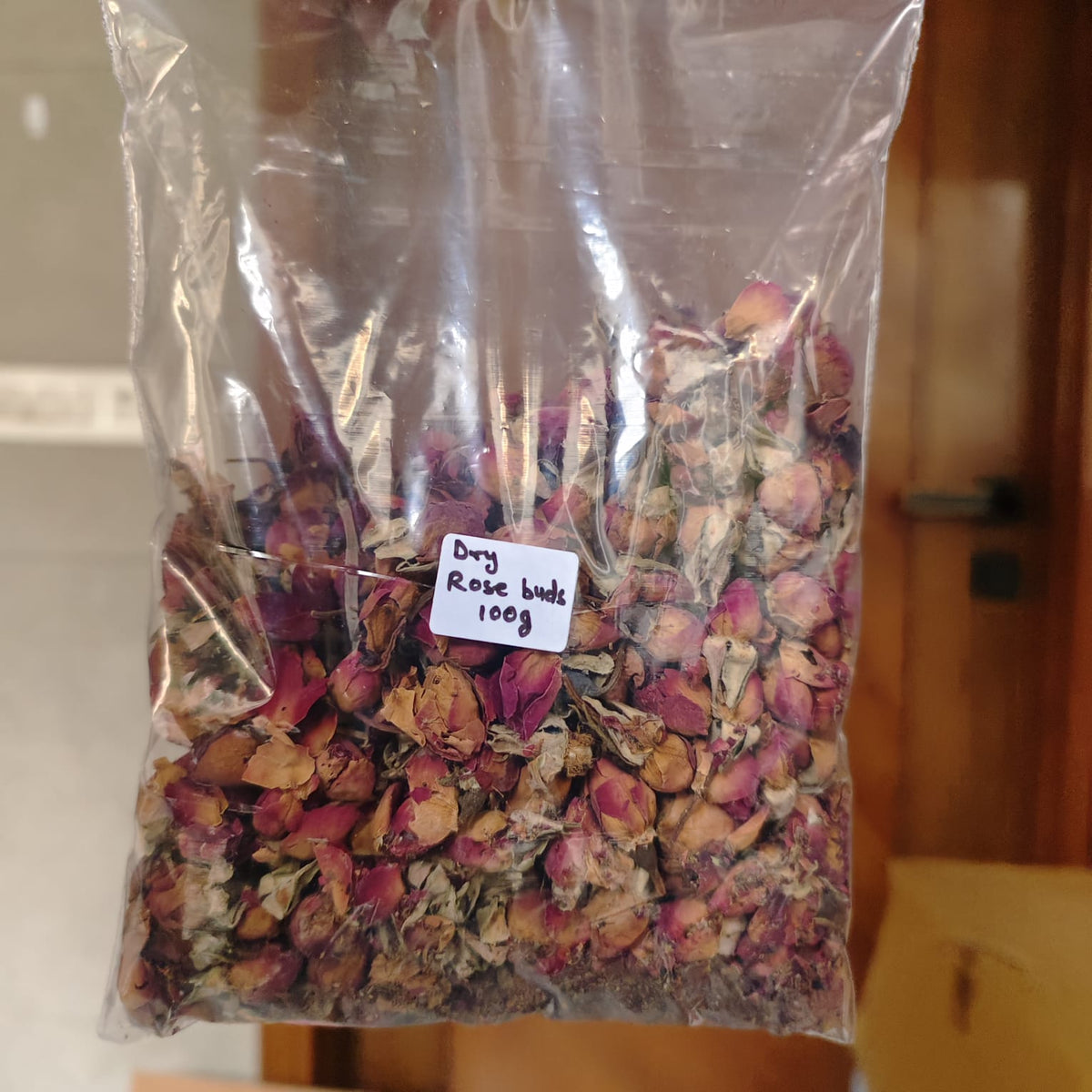 DRY ROSE BUDS